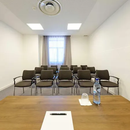 מלון Sdivine Hotel, Congress & Spirituality