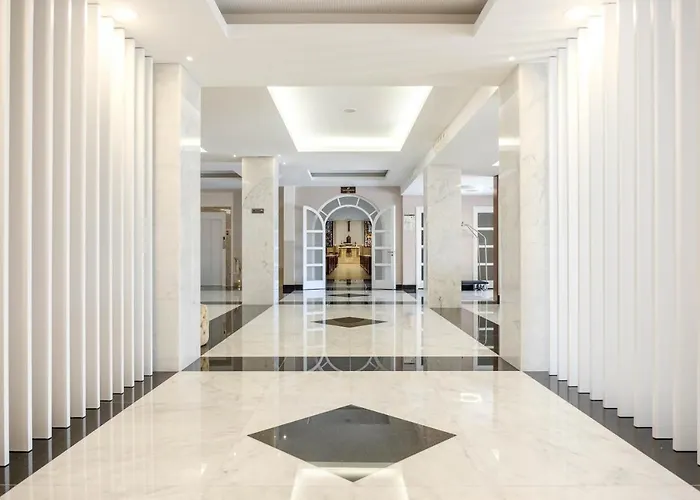 فندق Sdivine Hotel, Congress & Spirituality 4*